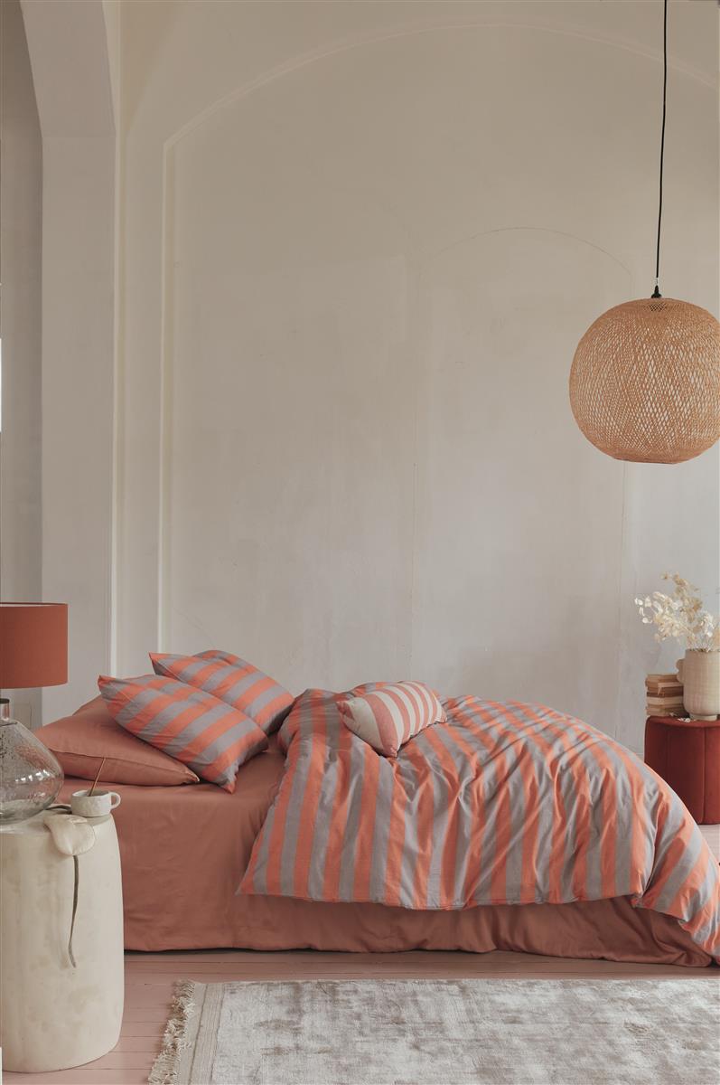 vtwonen Bold Long Decoratiekussen - Perzik