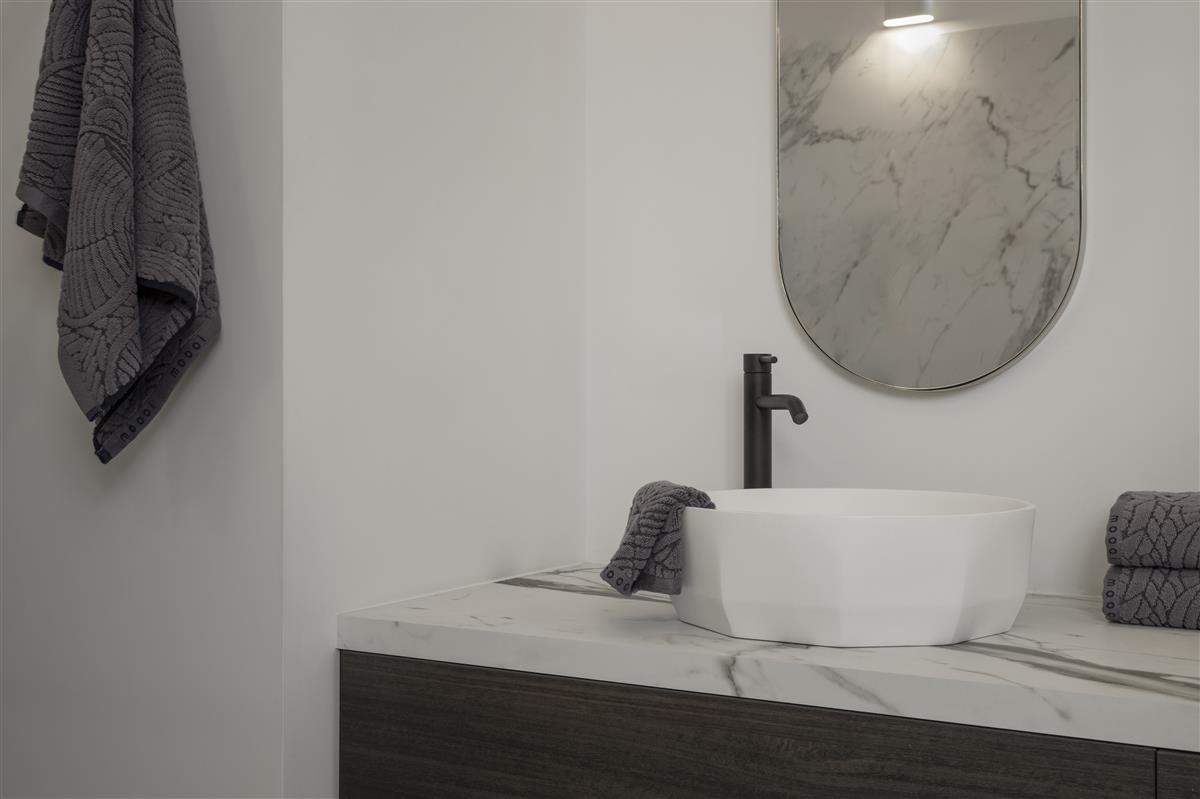 BEAUTIFUL Dodo Pavone Bath Textiles - Raven