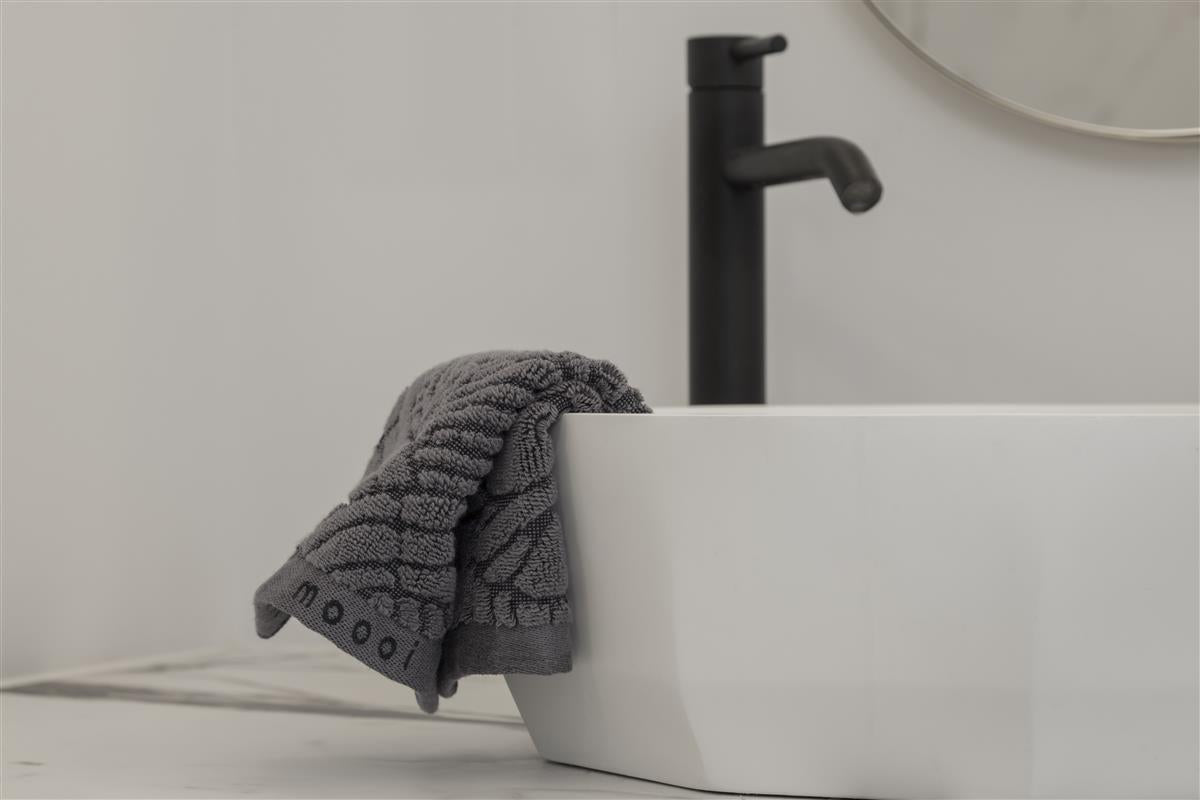 BEAUTIFUL Dodo Pavone Bath Textiles - Raven