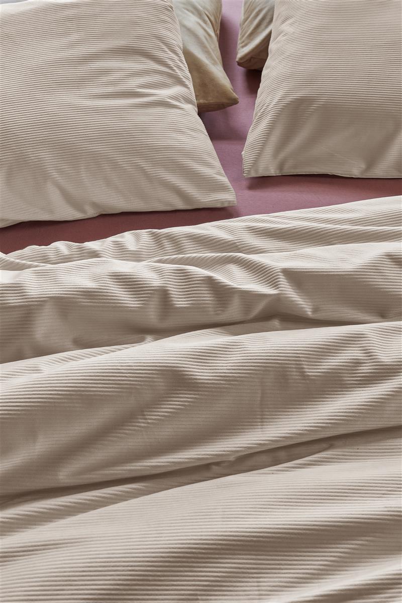 At Home by BeddingHouse Cosy Corduroy dekbedovertrek - Gebroken wit
