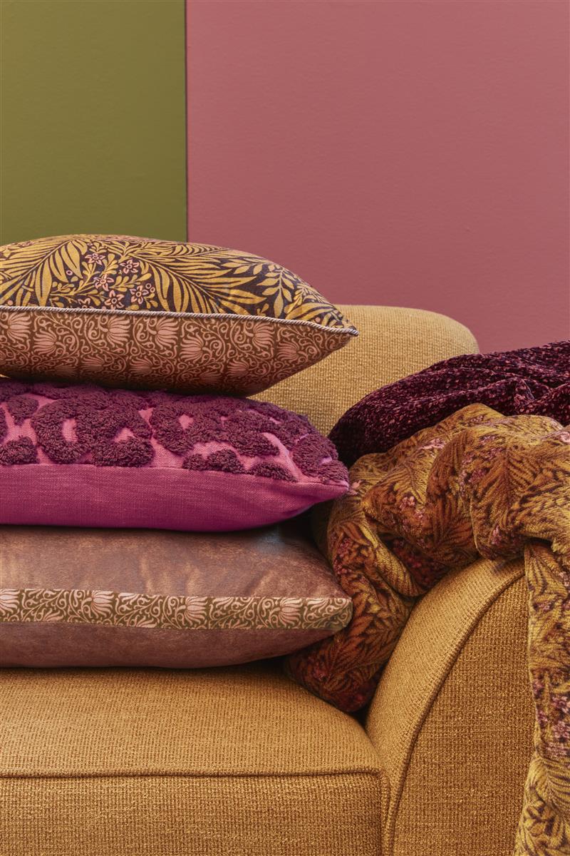 KAAT Amsterdam Ziva Bedspread - Dark Red