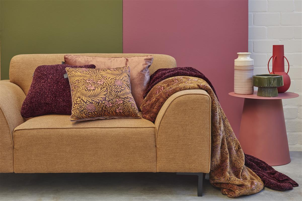 KAAT Amsterdam Ziva Bedspread - Dark Red