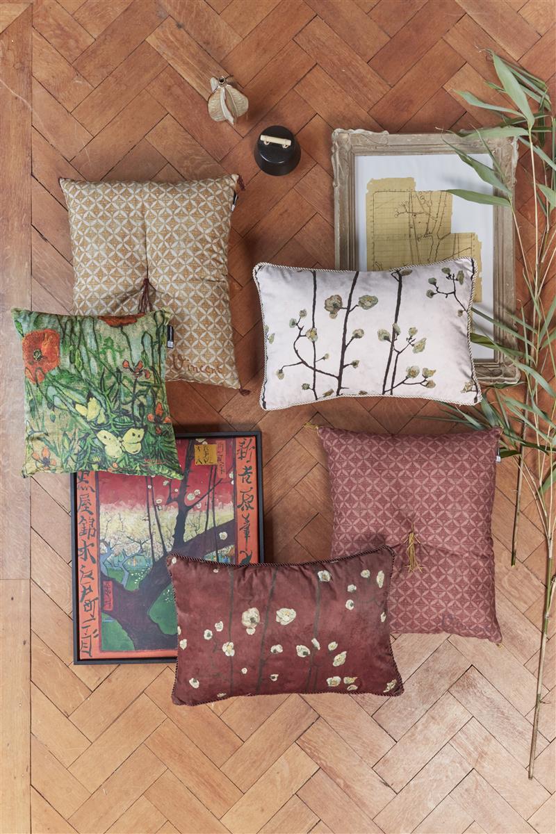 Beddinghouse x Van Gogh Museum Plum Blossoms Sierkussen - 40x60 cm - Rood