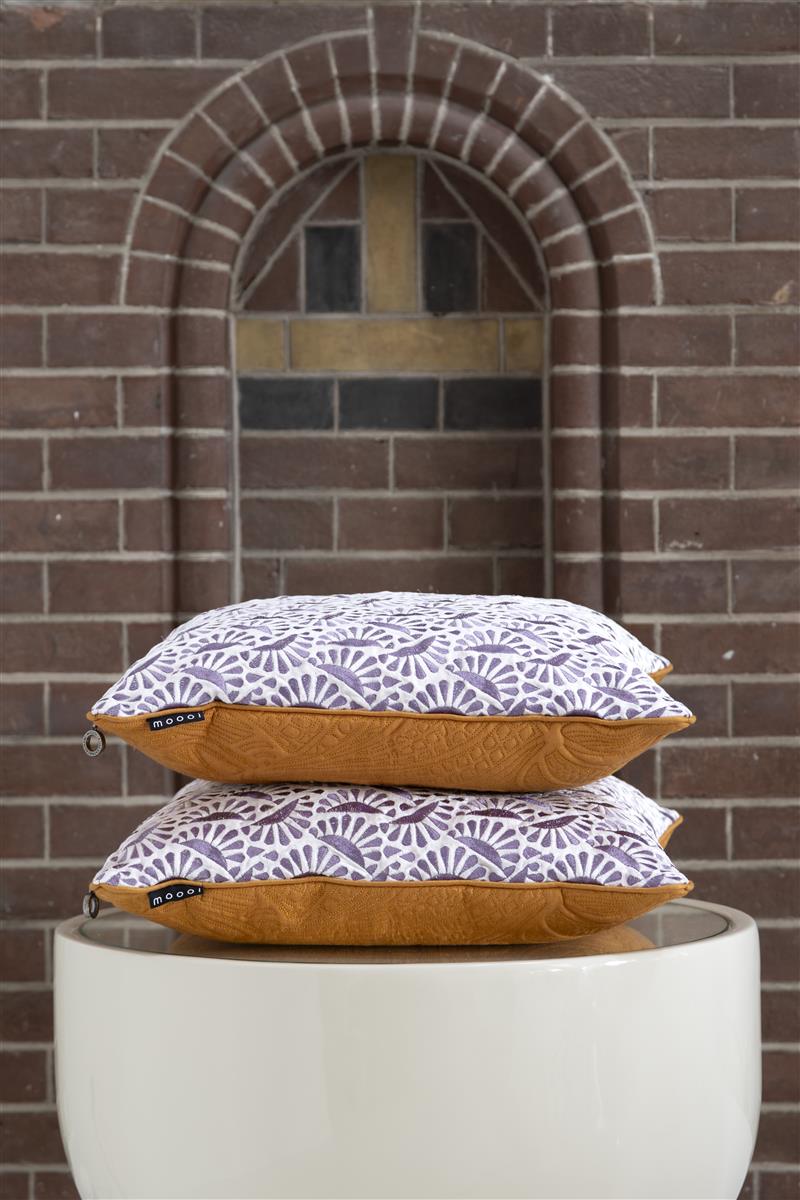 MOOOI Woodblock Beetle Square Decoratiekussen - Lichtpaars