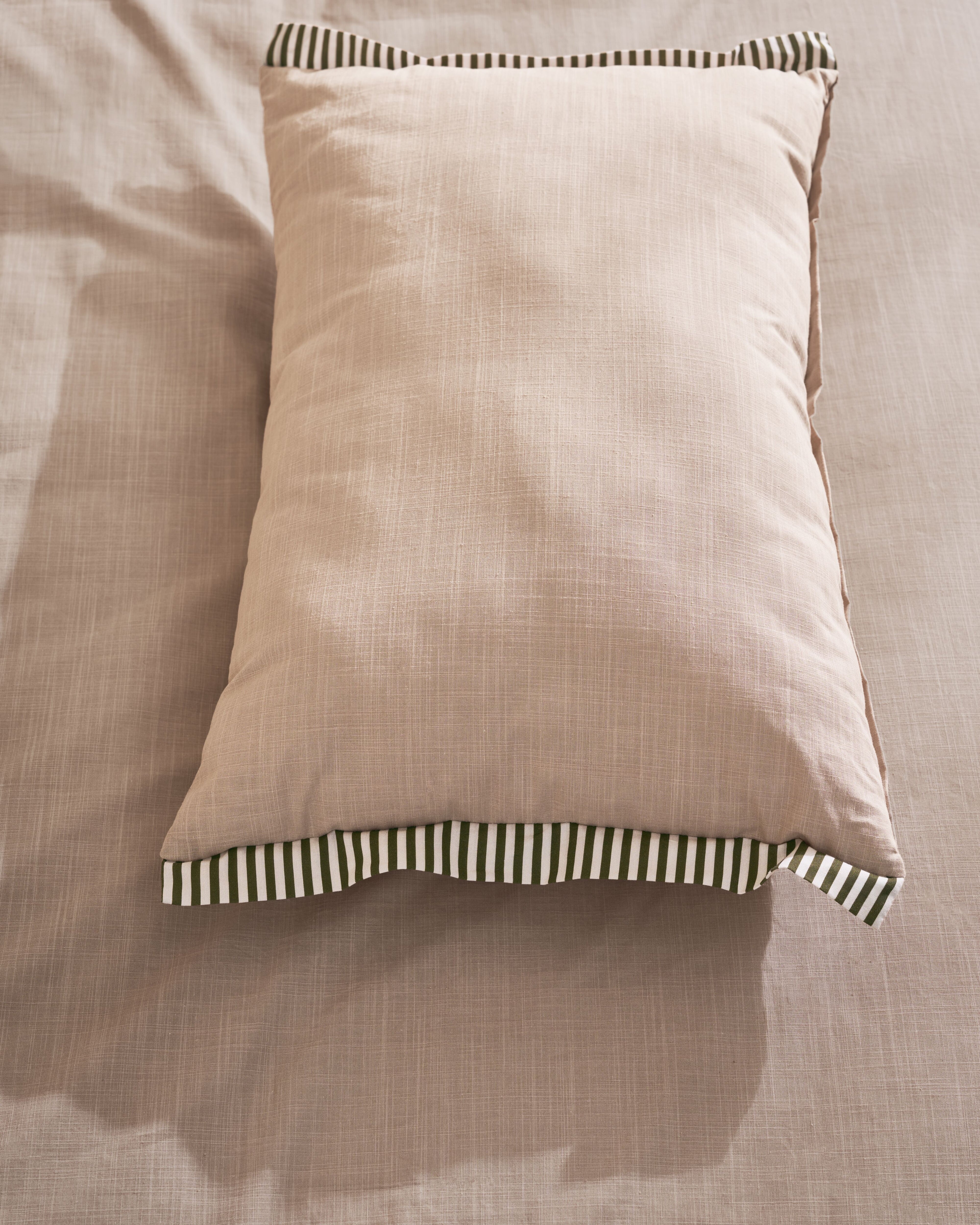 vtwonen Cozy Slub Decorative Pillow - Soft Pink