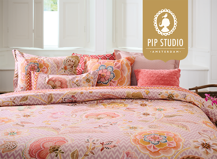 Pip Studio dekbedovertrek met kleurrijk paisley-dessin en sierkussens