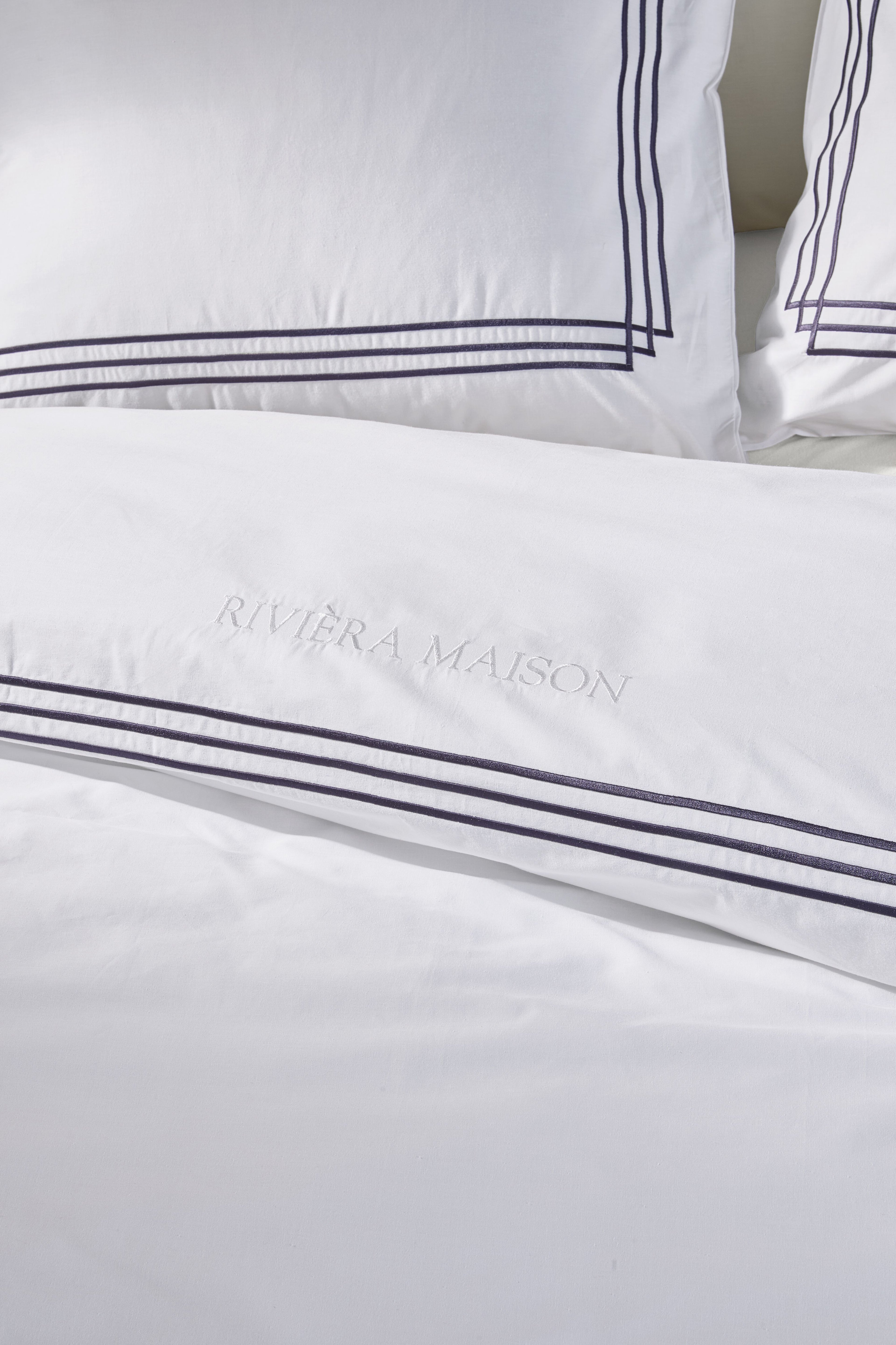 Leandro Duvet Cover - Navy