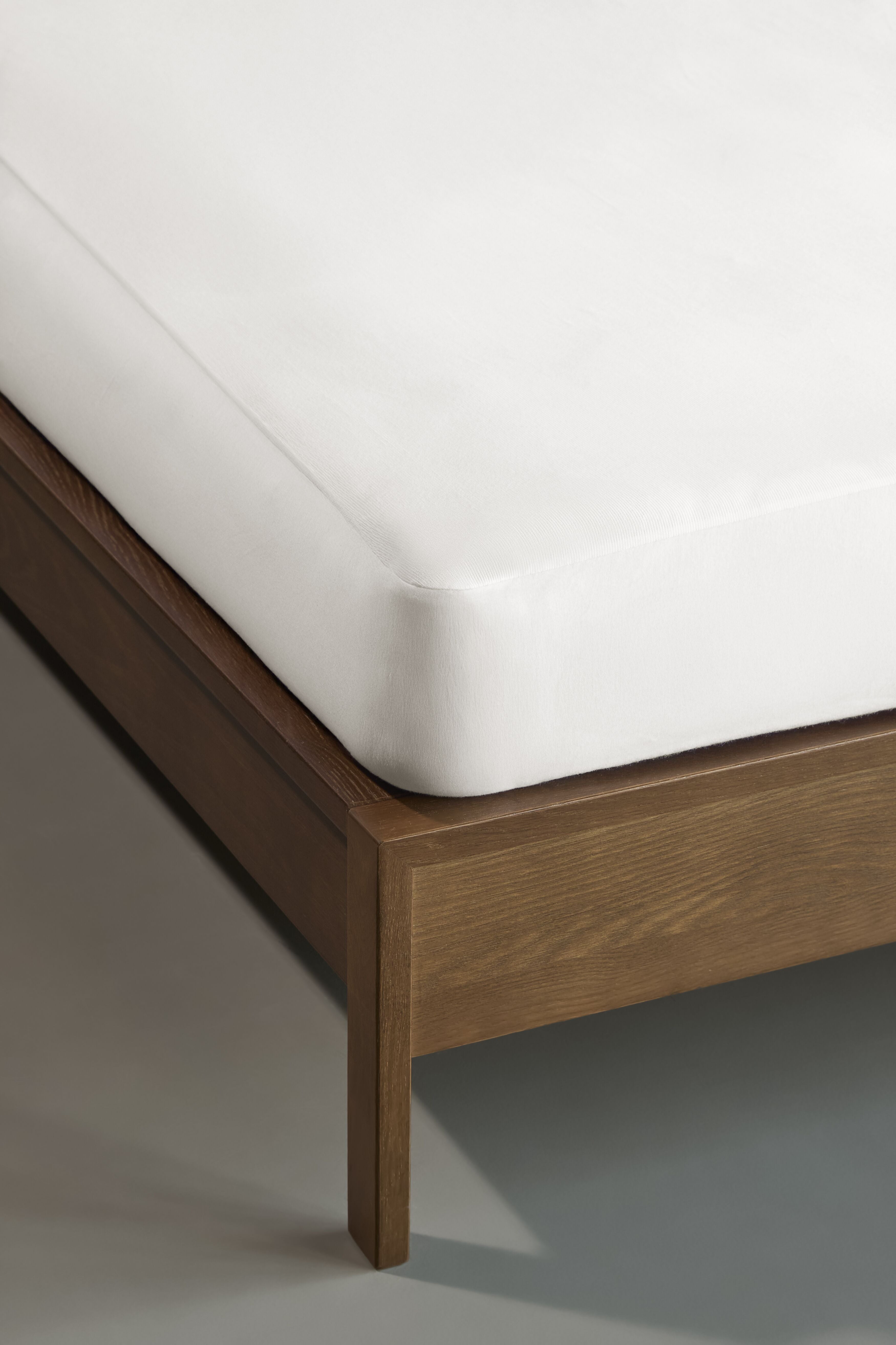 Beddinghouse Innovations Fitted Sheet - polyethylene cooler - White