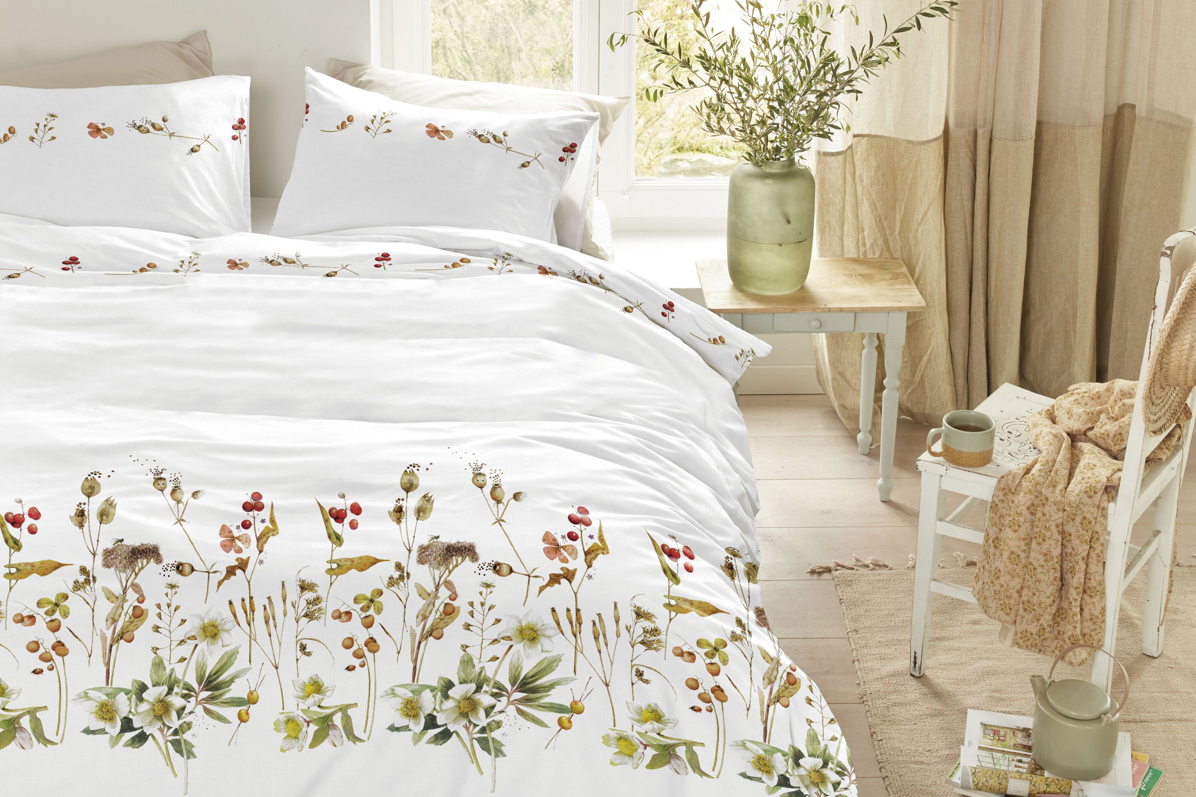 Winter Tale Duvet Cover - Multi