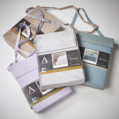 At Home by BeddingHouse Cosy Corduroy dekbedovertrek - Gebroken wit