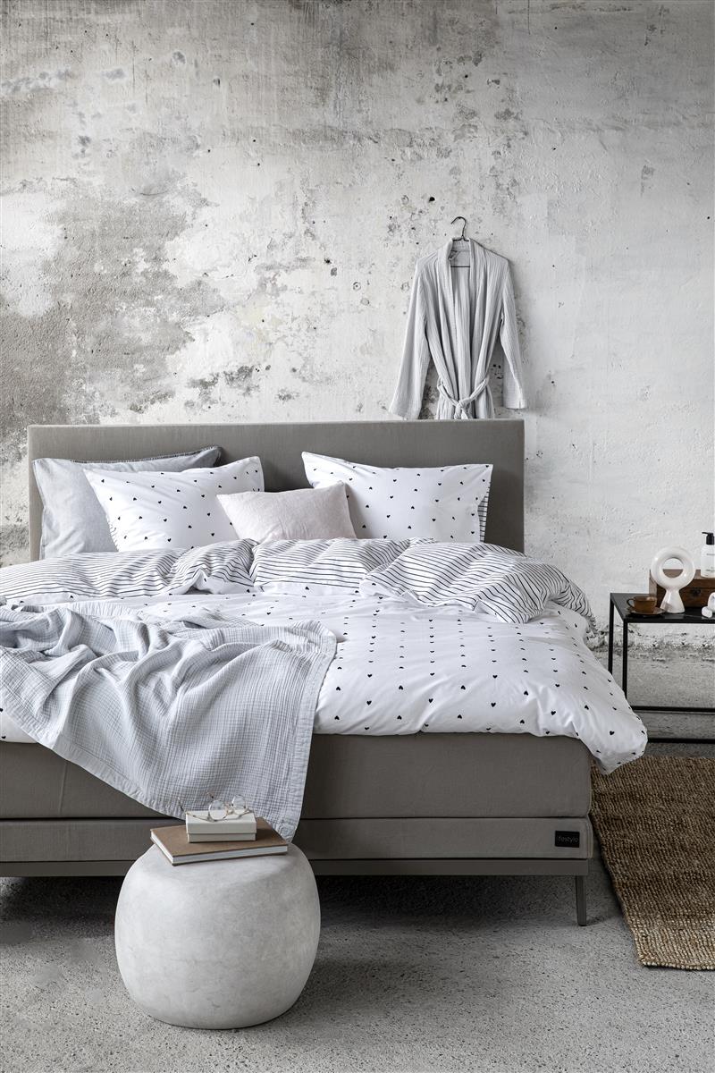vtwonen Striped Love duvet cover - White