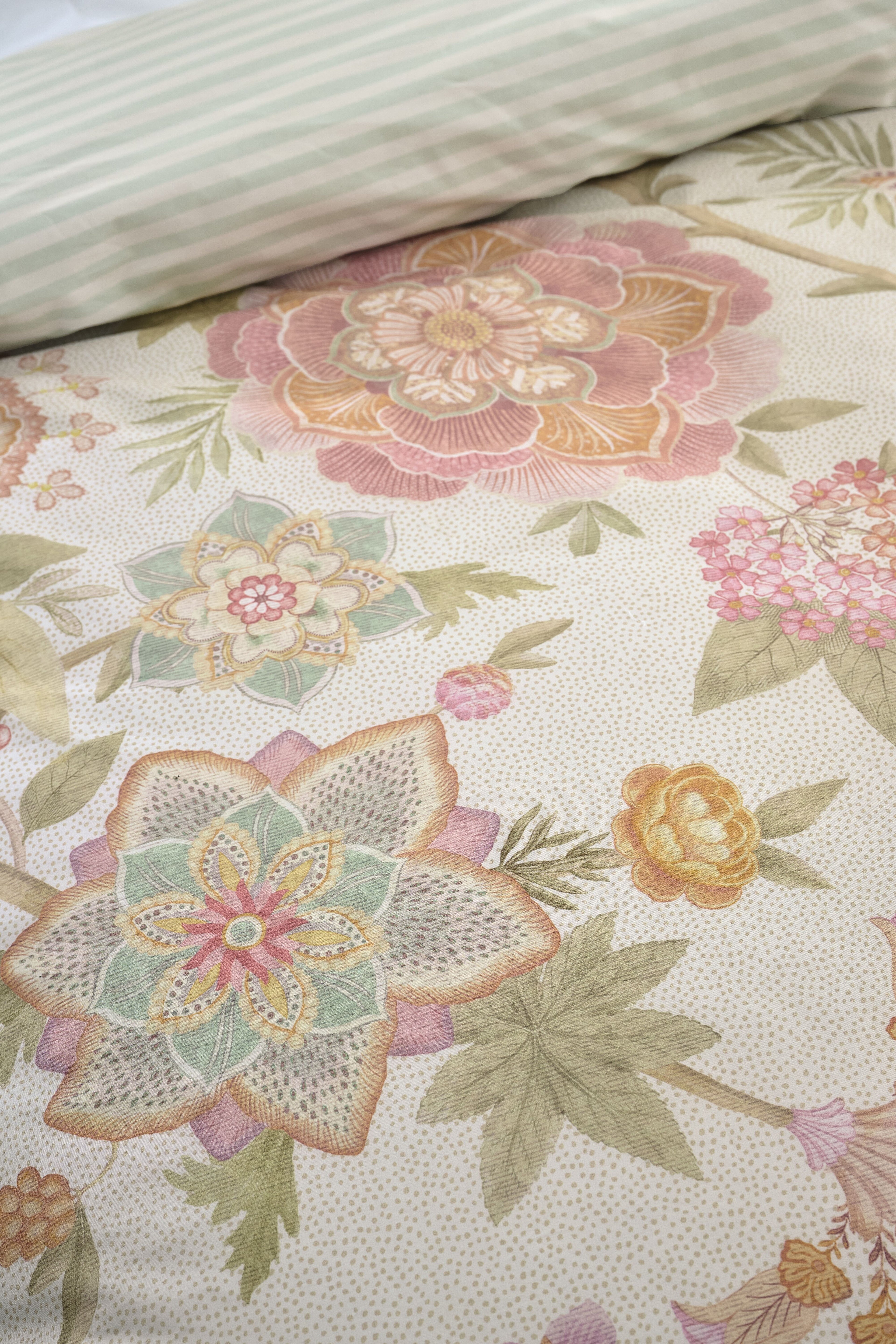 Bombay Bold Duvet Cover - Off-white