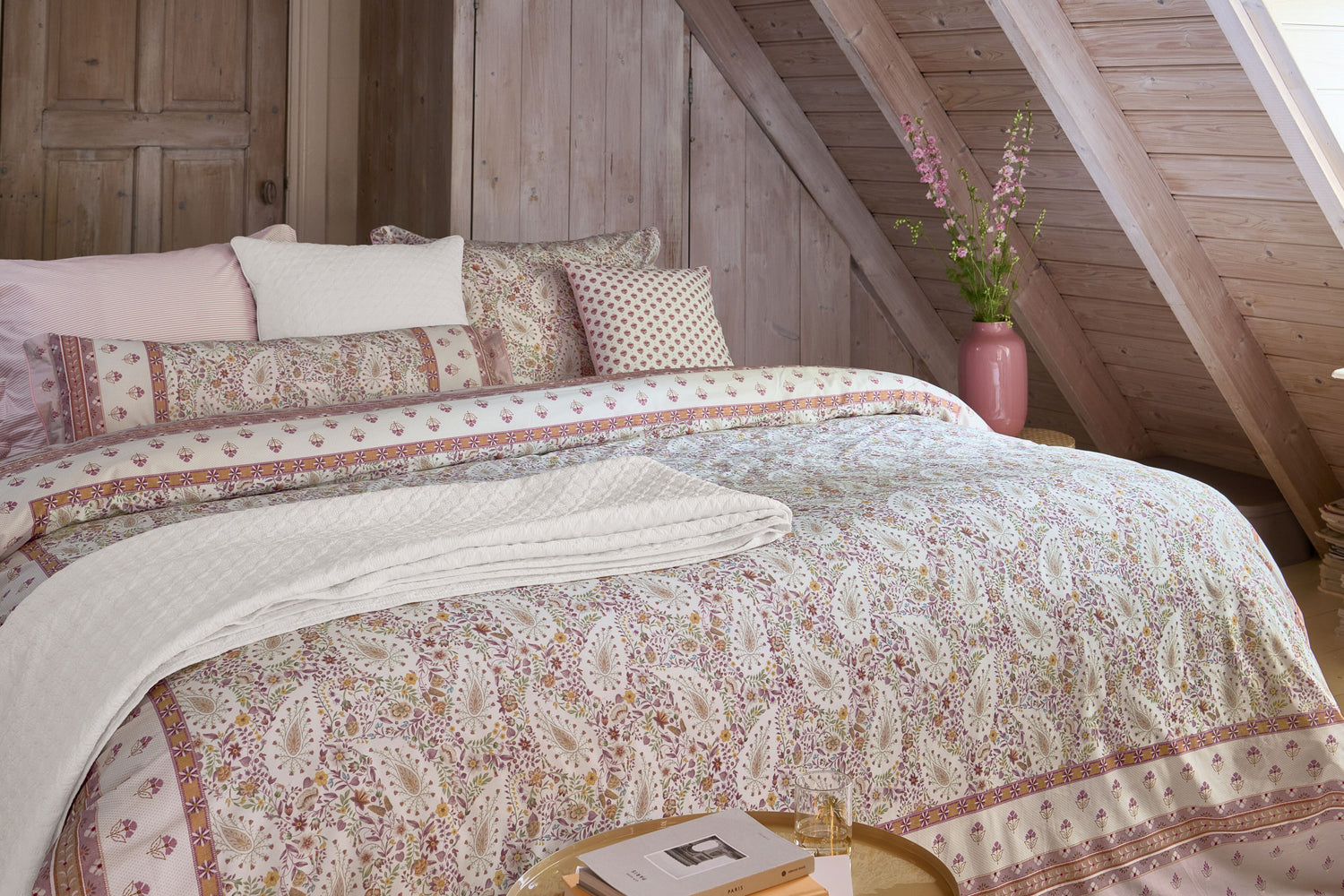 Pip Studio Kairi Bloom Decoratiekussen - Licht roze