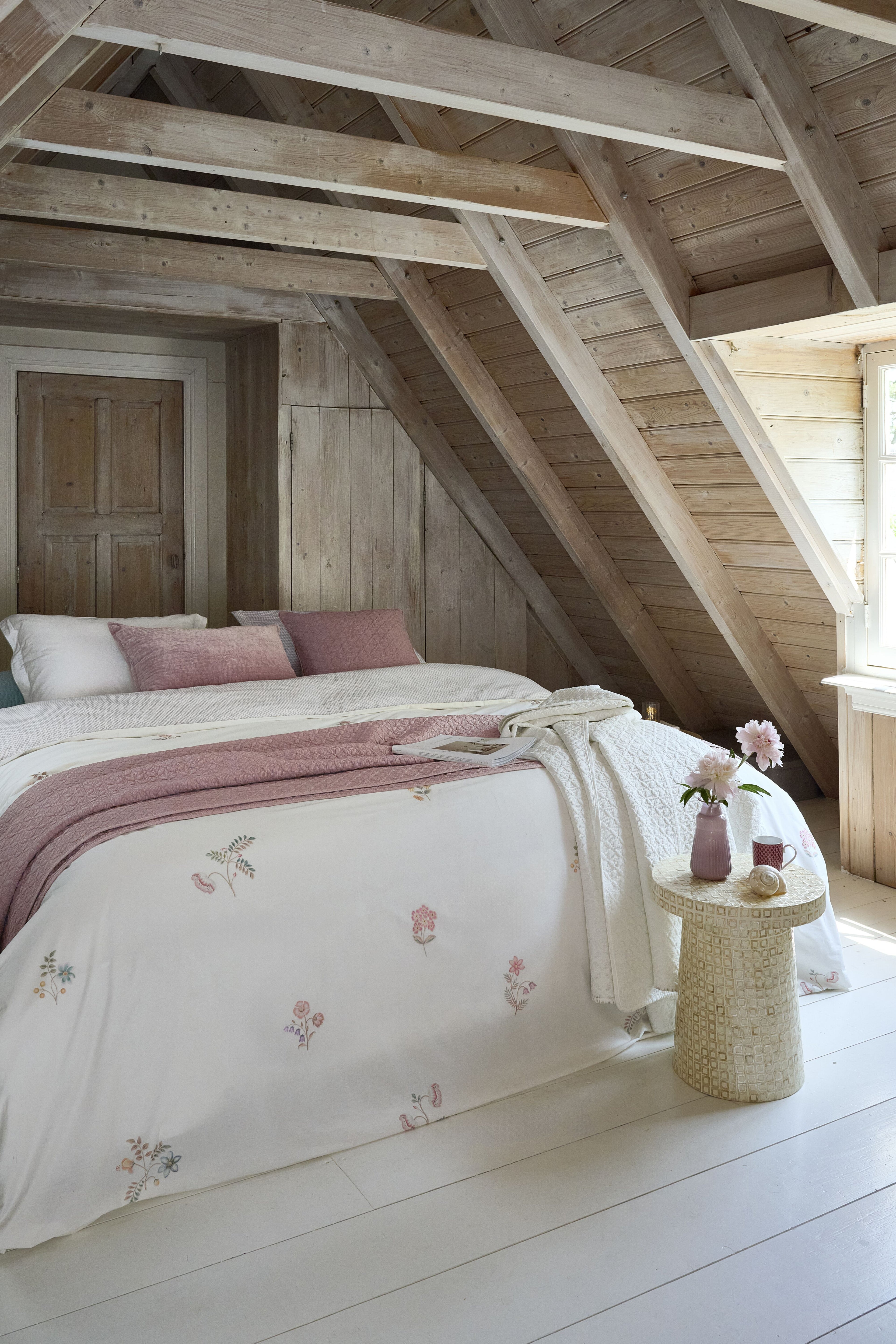 Mughal Flower Duvet Cover - Off-white