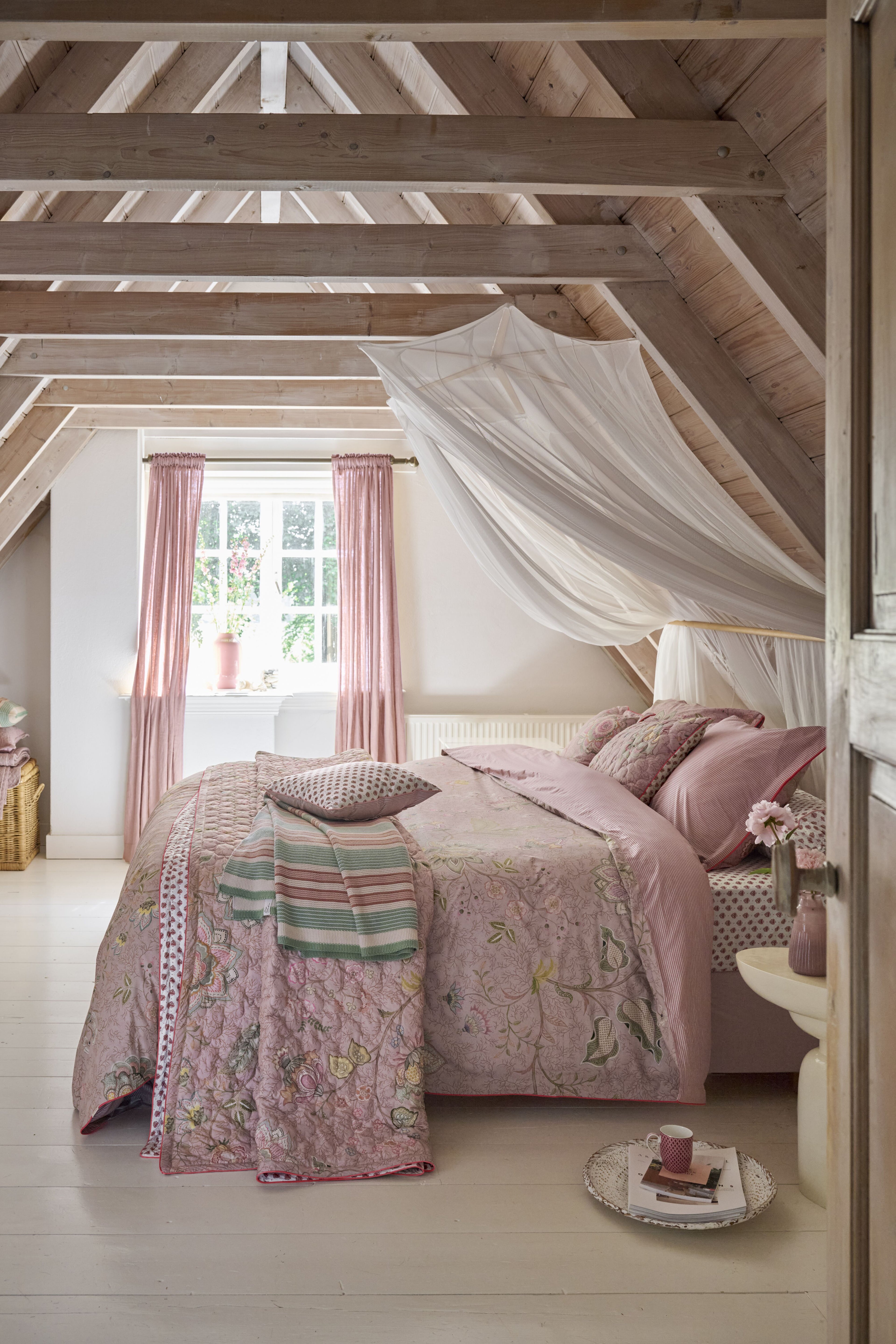 Pip Studio Mumbai Morning Decoratiekussen - Roze
