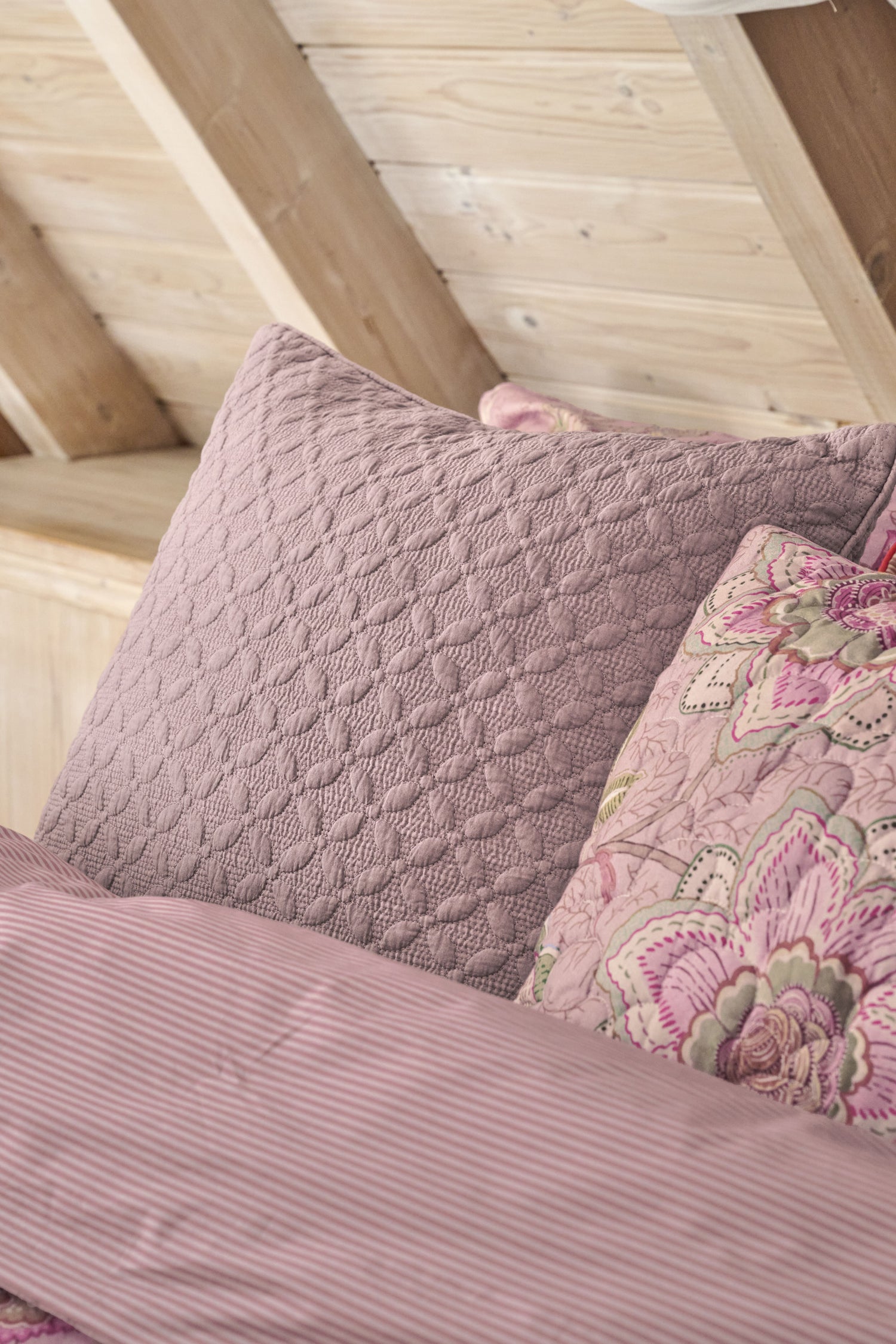 Pip Studio Yuna Decoratiekussen - Roze