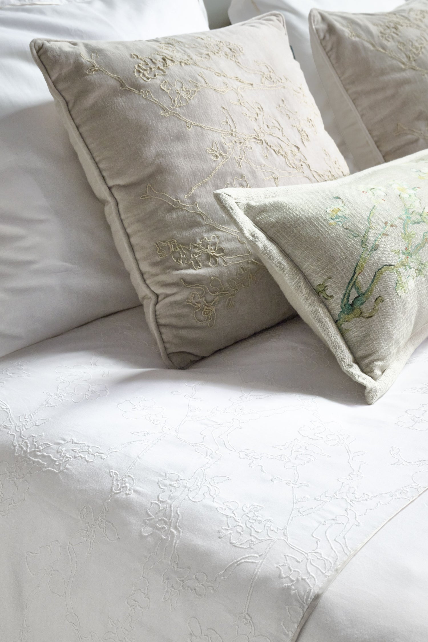 Broderie Fleurie Duvet Cover - White