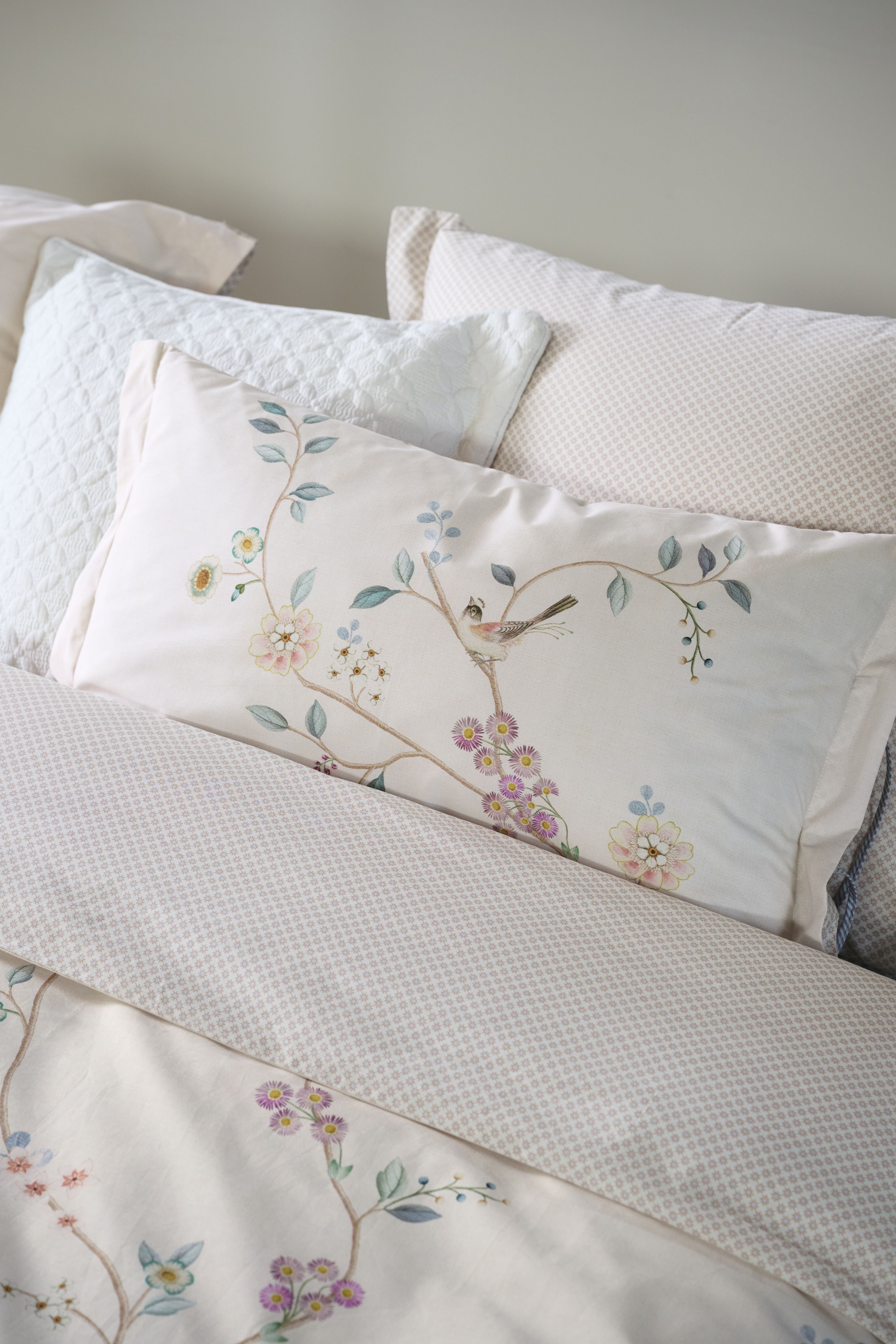 Pip Studio Desi Garden Decoratiekussen - Gebroken wit