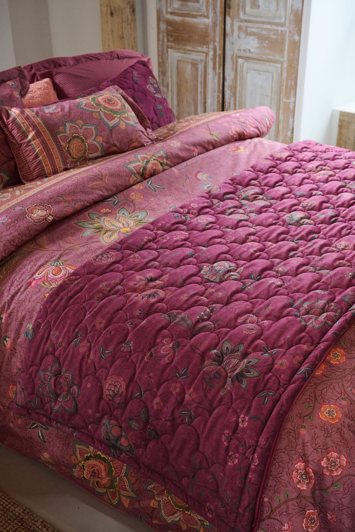 Pip Studio Mumbai Morning Velvet Sprei - Donker roze