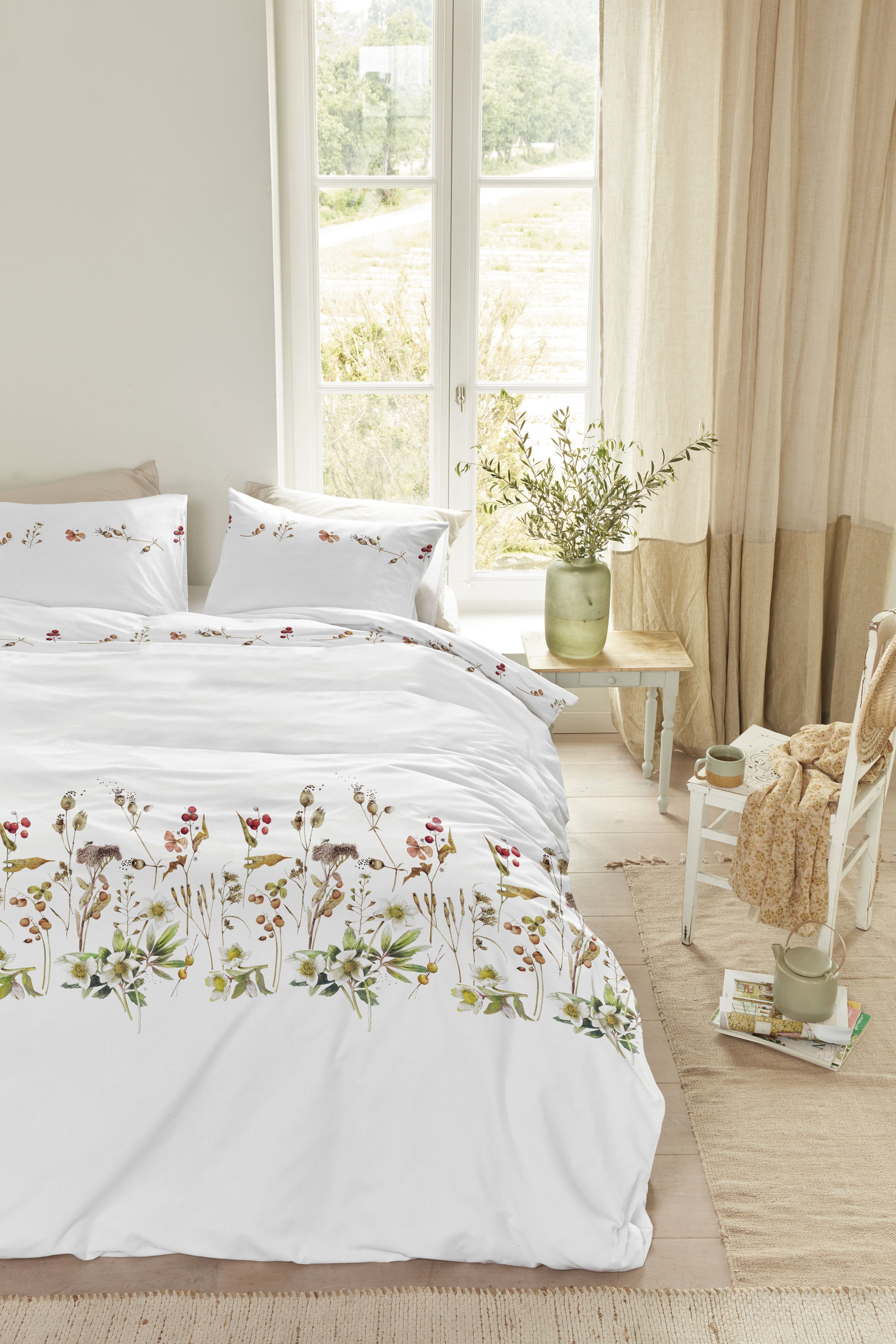 Winter Tale Duvet Cover - Multi